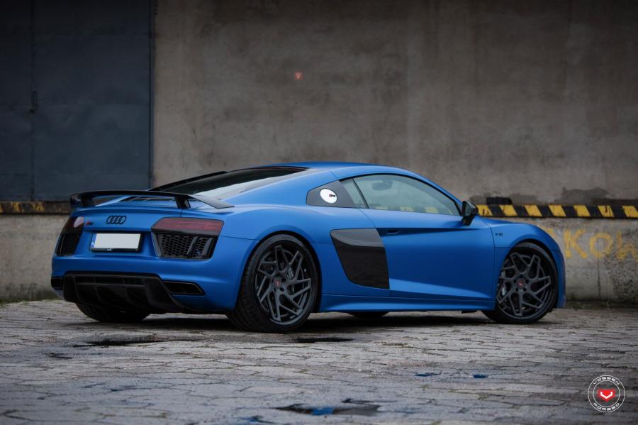  Audi R8 V10 on Vossen Wheels (CG-209T) 2018 года  (фото 17 из 33)